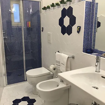 Appartement Resta Cu Mme Napels
