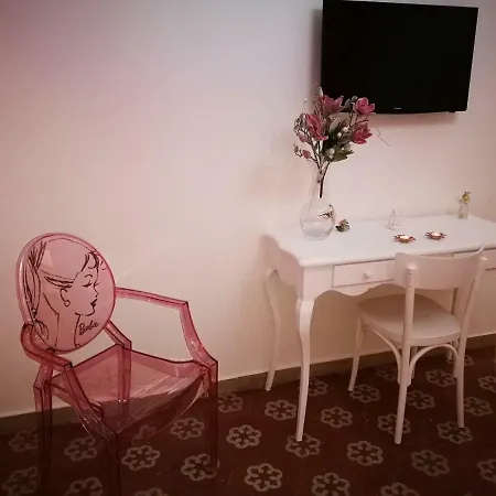Appartement Resta Cu Mme Napels