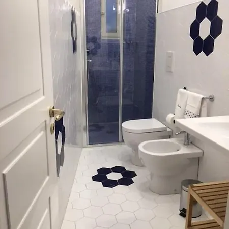 Resta Cu Mme Apartman Nápoly