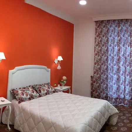 Resta Cu Mme * Naples