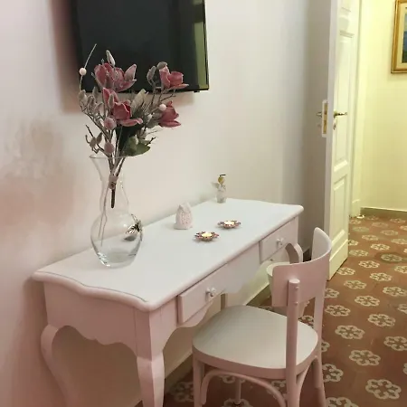 Apartman Resta Cu Mme Nápoly