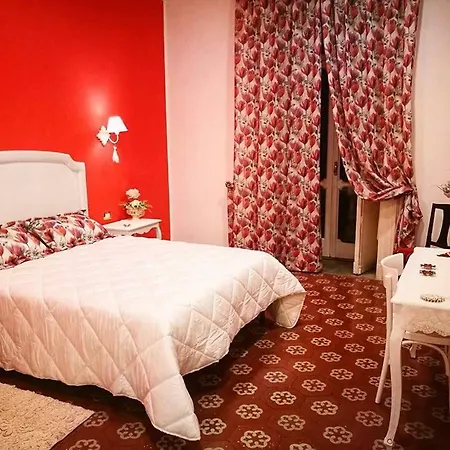 雷斯塔库姆住宿加早餐旅馆 *